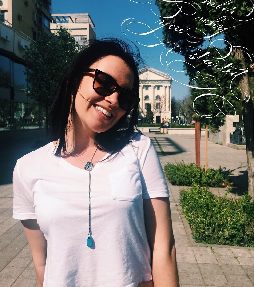 Надя привлекальеная девушка из Молодогвардейска цена от 3000 руб