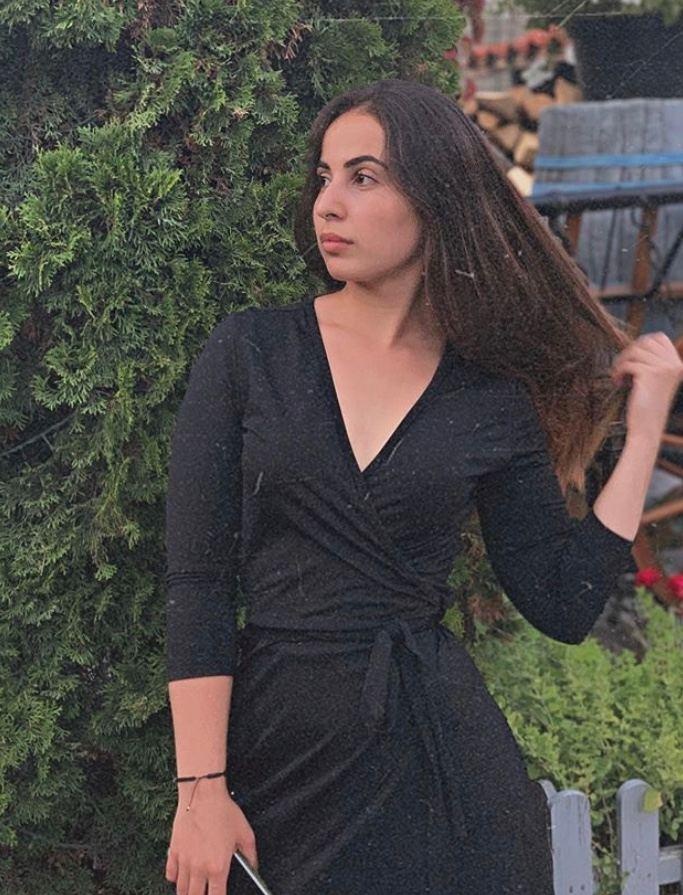 🎥 Нина привлекальеная девушка из Молодогвардейска цена от 5000 руб