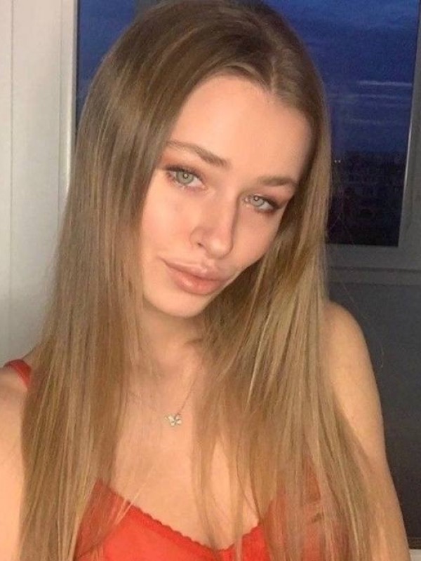 Лада привлекательная девушка из Молодогвардейска цена от 3000 руб