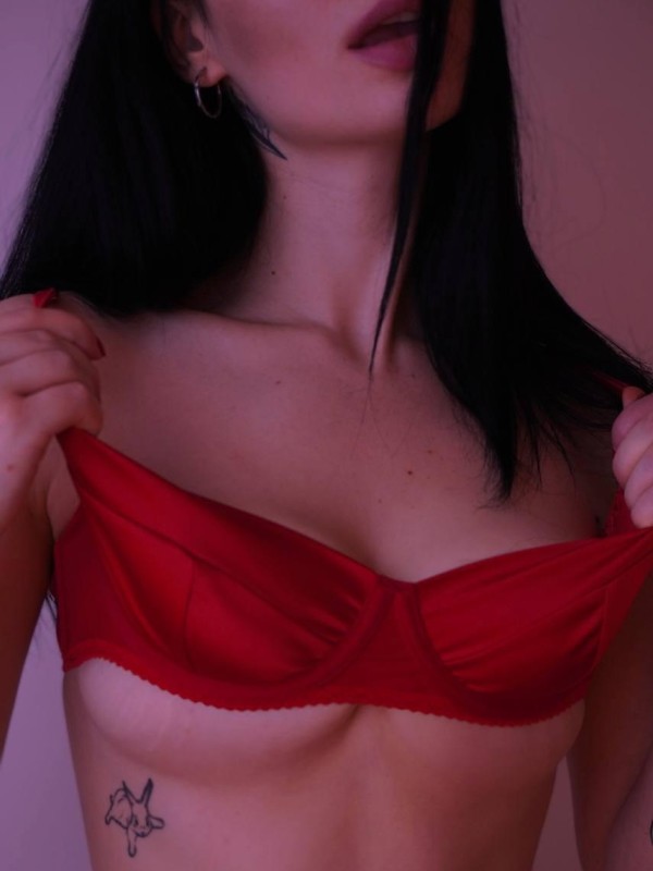 Ника привлекательная девушка из Молодогвардейска цена от 6000 руб